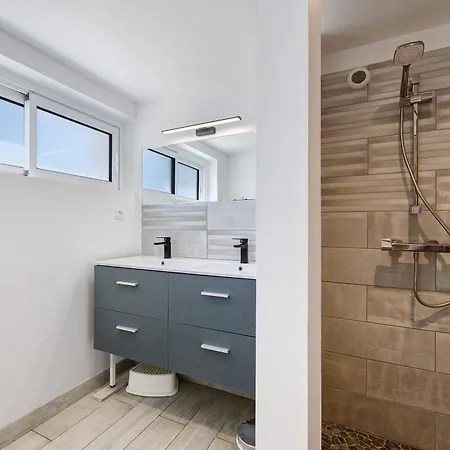בית נופש La Grande Maison Avec Et Sauna *